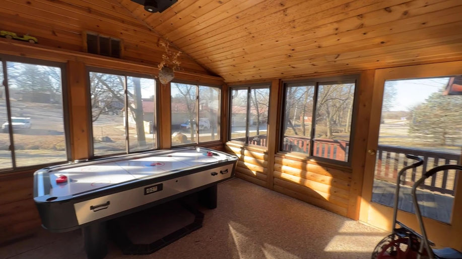 Log Cabin
